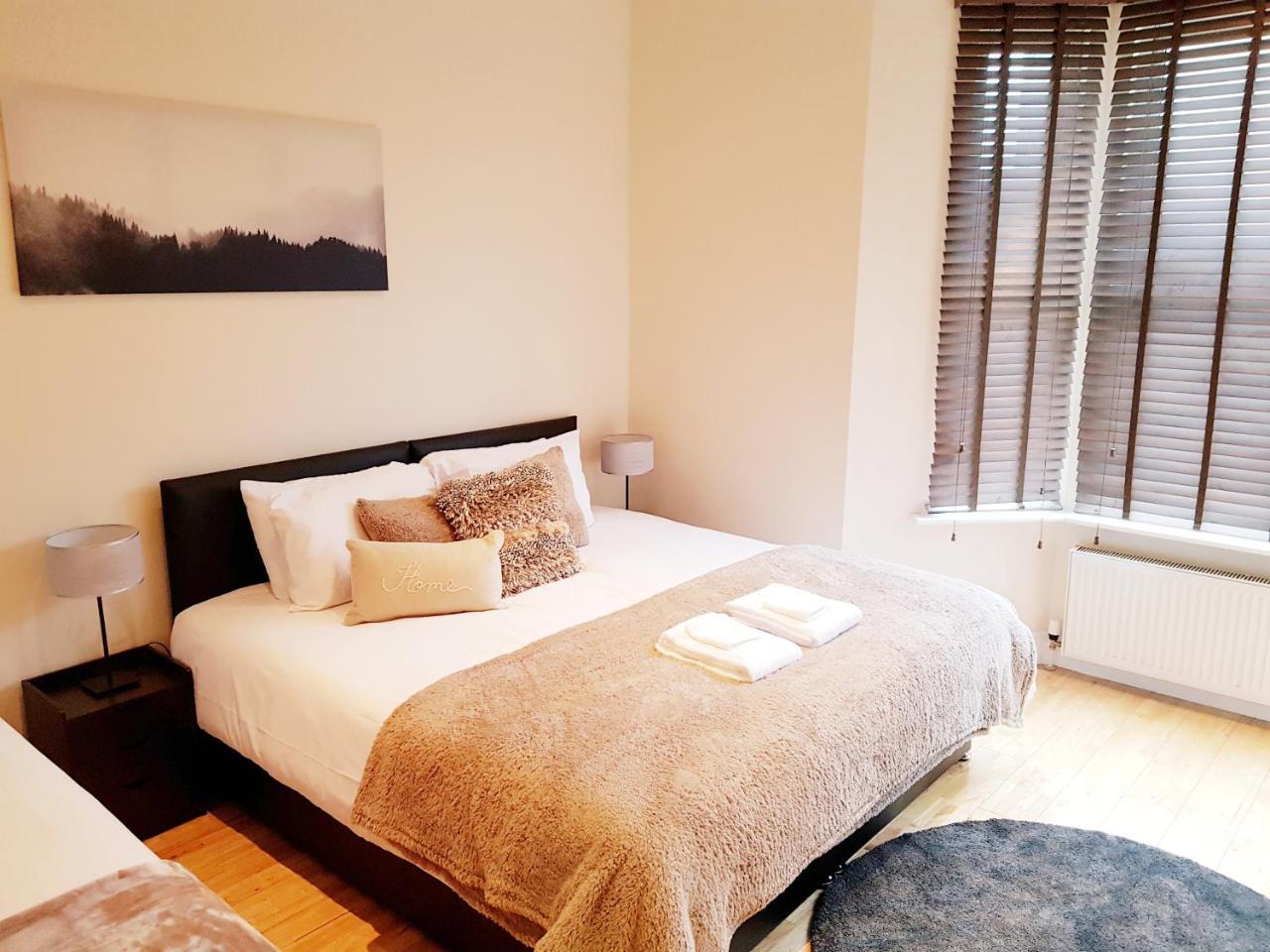 Cogie Abode Bed & Breakfast Enfield Exterior photo