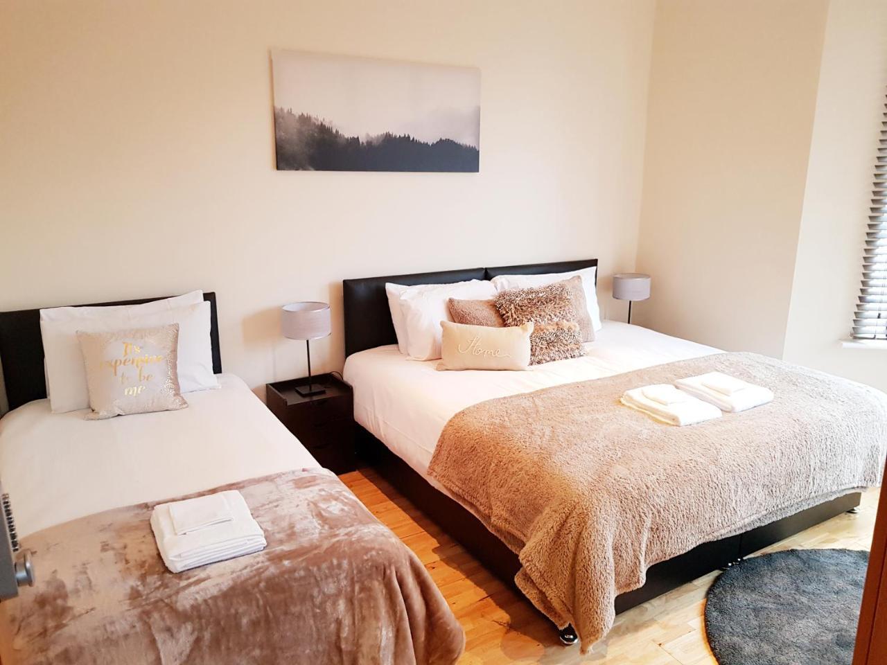 Cogie Abode Bed & Breakfast Enfield Exterior photo