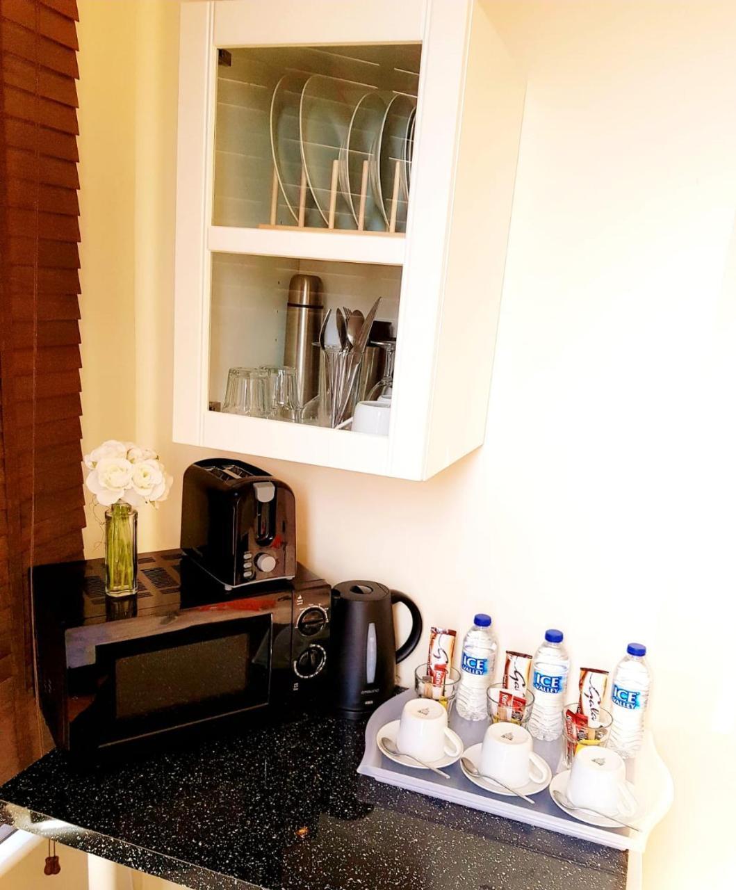 Cogie Abode Bed & Breakfast Enfield Exterior photo