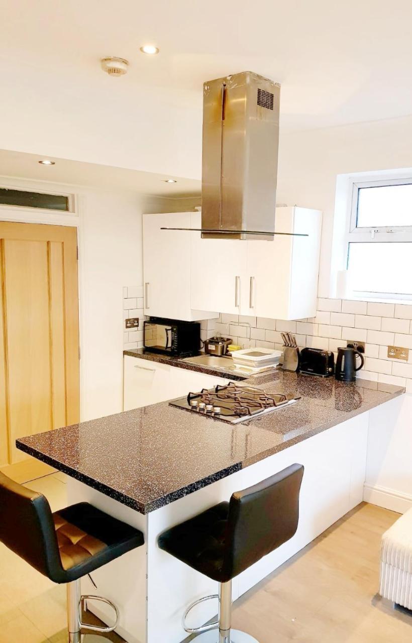 Cogie Abode Bed & Breakfast Enfield Exterior photo